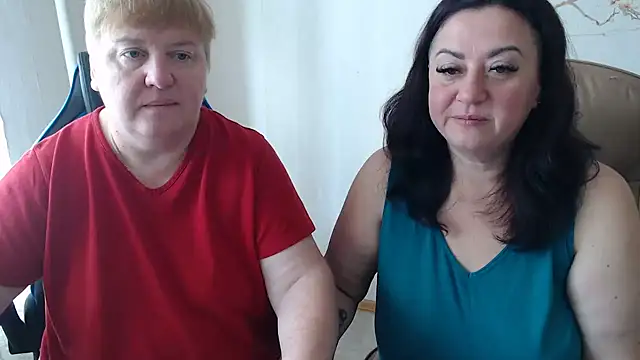 Snapshot of Bertie_Adeline chatting on 09-18-25, 07:10 Bertie Adeline online show from 09-18-25, 07:10