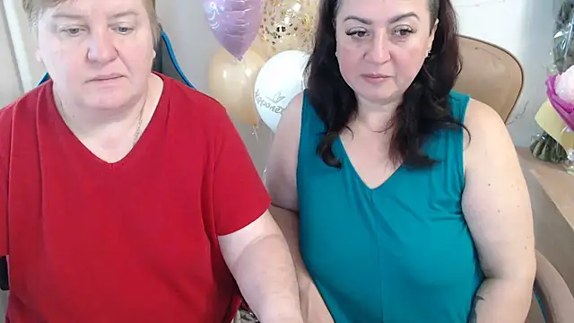 Snapshot of Bertie_Adeline chatting on 10-18-25, 07:20 Bertie Adeline online show from 10-18-25, 07:20