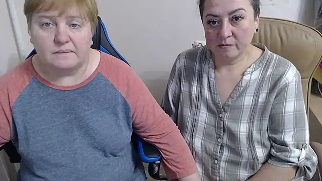 Snapshot of Bertie_Adeline chatting on 10-24-25, 03:19 Bertie Adeline online show from 10-24-25, 03:19