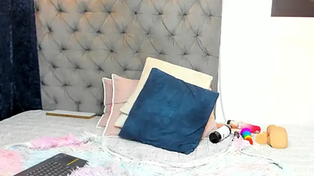 nahiroby ebony online show from 01-31-26, 07:11