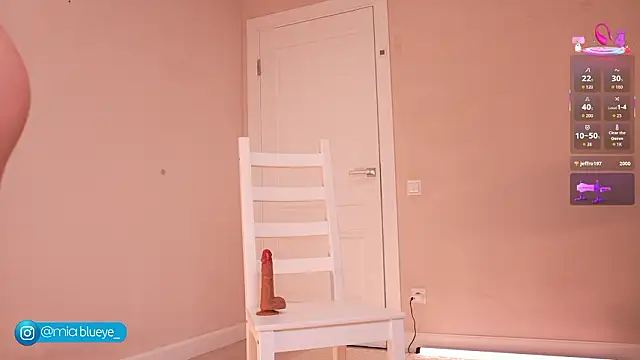 Snapshot of Miablueye chatting on 02-20-26, 09:26 Miablueye online show from 02-20-26, 09:26