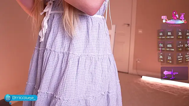 Snapshot of Miablueye chatting on 03-02-26, 03:41 Miablueye online show from 03-02-26, 03:41