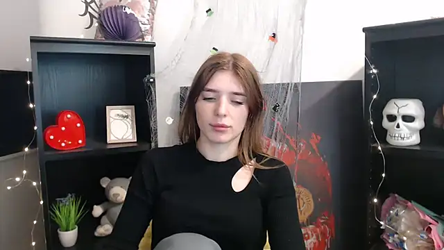 JuiceLips   online show from 11-12-25, 01:55