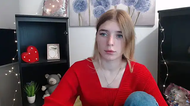 JuiceLips   online show from 11-24-25, 05:01