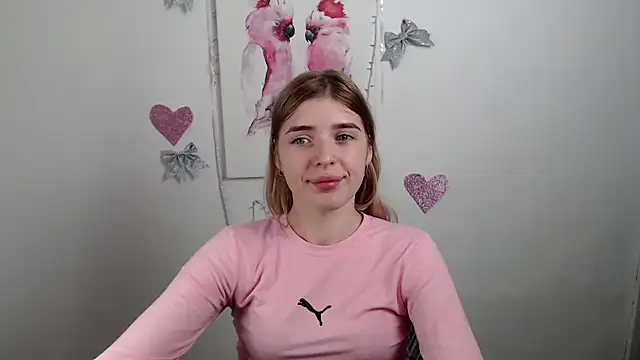 JuiceLips   online show from 12-18-25, 08:37