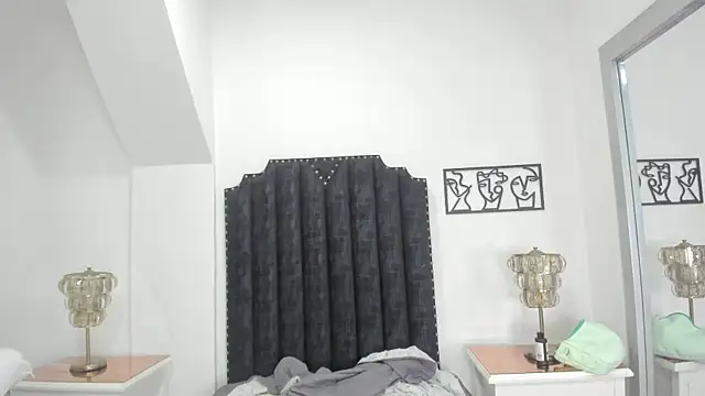 Snapshot of SkinnyGirl_28 chatting on 02-10-26, 07:40 SkinnyGirl 28 online show from 02-10-26, 07:40