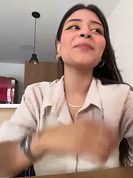 Snapshot of CatadeLuca chatting on 03-04-26, 03:40 CatadeLuca online show from 03-04-26, 03:40