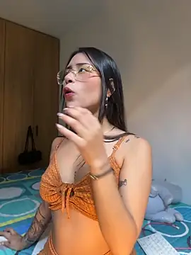 Snapshot of CatadeLuca chatting on 06-16-26, 03:58 CatadeLuca online show from 06-16-26, 03:58