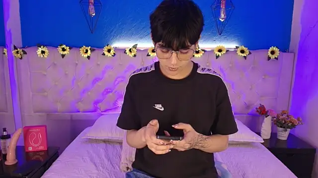 AleAurarashi online show from 04-08-26, 08:36