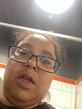 wishuhope4 online show from 10-28-25, 10:23