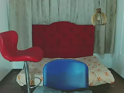 Snapshot of luisa__torres chatting on 09-20-25, 03:29 luisa torres online show from 09-20-25, 03:29