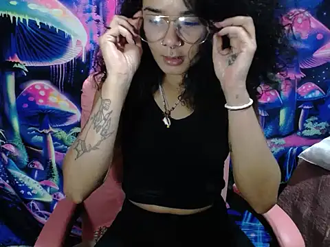 Snapshot of Delliriummm chatting on 02-07-26, 11:08 Delliriummm online show from 02-07-26, 11:08