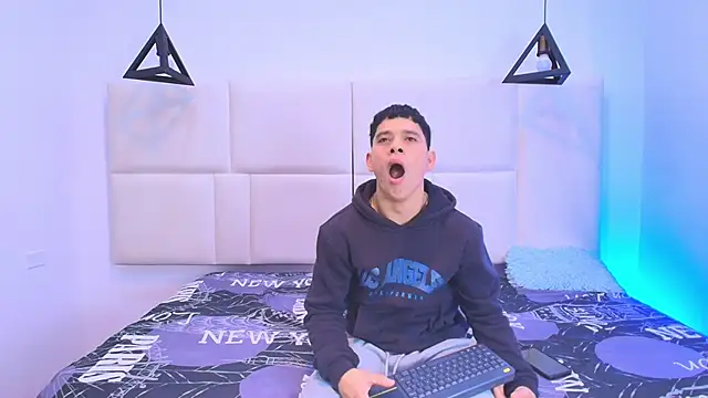 aron twink66 online show from 09-20-25, 01:23