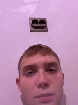 Snapshot of Luka_Belton chatting on 10-17-25, 02:30 Luka Belton online show from 10-17-25, 02:30