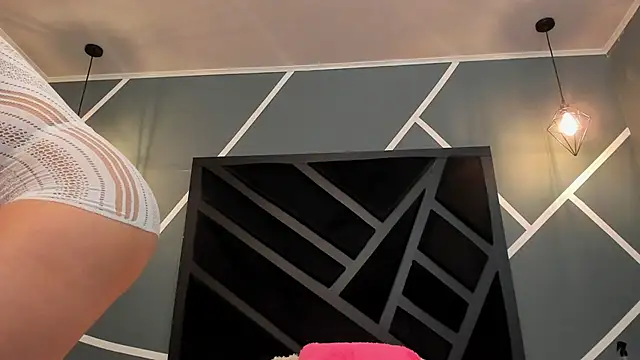 Alana cox  online show from 10-07-25, 11:24