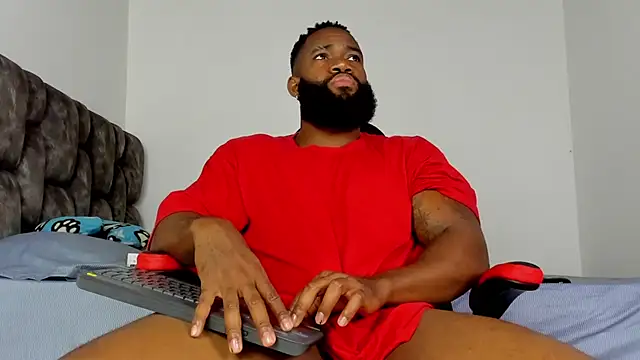 Snapshot of james_musclebbc chatting on 02-22-26, 05:44 james musclebbc online show from 02-22-26, 05:44