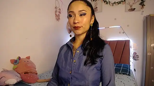 Liahdiaz  online show from 04-15-26, 12:23