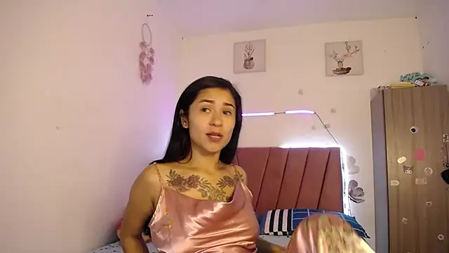 Liahdiaz  online show from 04-17-26, 04:10