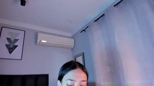 miIa bratz online show from 10-23-25, 07:45