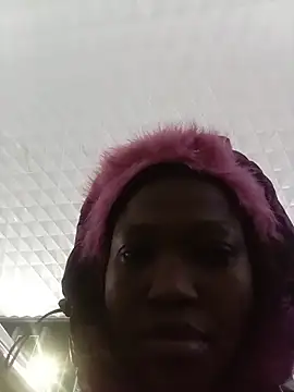 Snapshot of Blackntoxicabe6999 chatting on 05-17-26, 05:42 Blackntoxicabe6999 online show from 05-17-26, 05:42