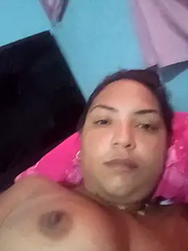 Snapshot of rouse-duque chatting on 09-22-25, 03:58 rouse-duque online show from 09-22-25, 03:58