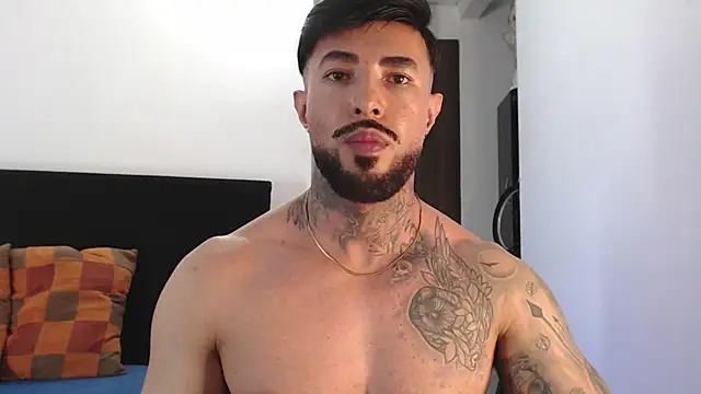 Snapshot of andrea_de_lucaa chatting on 07-07-26, 07:23 andrea de lucaa online show from 07-07-26, 07:23