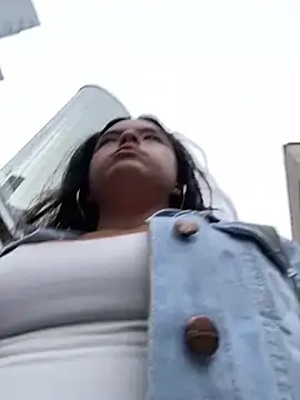 EmilyHarperr online show from 10-25-25, 11:40