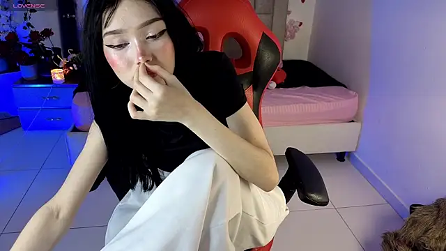 Isla rosee18 online show from 04-14-26, 12:38