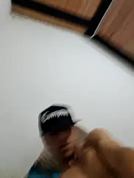 Santi2323xxX online show from 04-17-26, 10:51