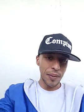 Santi2323xxX online show from 04-19-26, 01:10