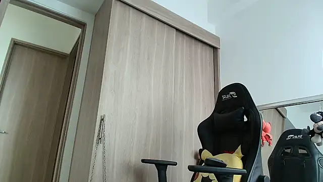 brunothompson3 online show from 09-12-25, 03:23