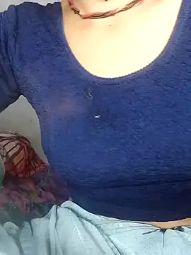 Snapshot of Hut_rotu_cute chatting on 09-18-25, 08:00 Hut rotu cute online show from 09-18-25, 08:00