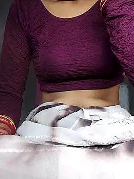 Snapshot of Hut_rotu_cute chatting on 09-21-25, 11:39 Hut rotu cute online show from 09-21-25, 11:39