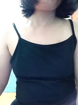 Snapshot of Thaohoa_love chatting on 10-14-25, 07:47 Thaohoa love online show from 10-14-25, 07:47