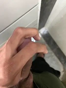 Snapshot of RahulisHorny_007 chatting on 10-16-25, 11:33 RahulisHorny 007 online show from 10-16-25, 11:33