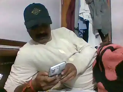 vardh033 online show from 11-04-25, 08:13