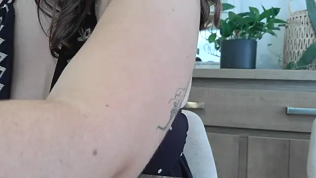 Snapshot of Aambre95Esexy chatting on 09-17-25, 12:40 Aambre95Esexy online show from 09-17-25, 12:40