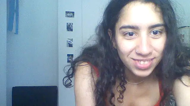 Snapshot of Souphicherry chatting on 10-16-25, 07:04 Souphicherry online show from 10-16-25, 07:04