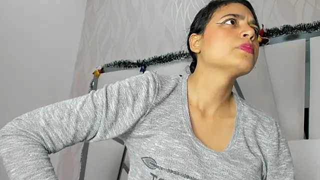 thalia888  online show from 12-14-25, 07:07