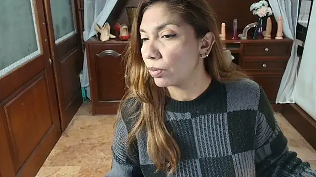 Snapshot of SexyRachel_ chatting on 05-19-26, 11:49 SexyRachel online show from 05-19-26, 11:49