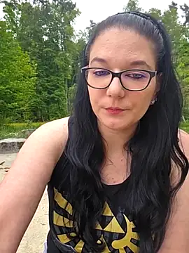 Snapshot of Swiss_Lady chatting on 04-28-26, 03:06 Swiss Lady online show from 04-28-26, 03:06