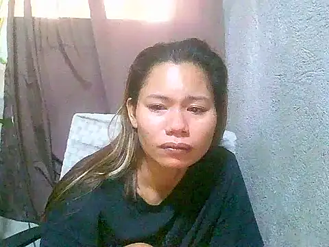 Snapshot of Sweeetgurll chatting on 05-23-26, 12:05 Sweeetgurll online show from 05-23-26, 12:05