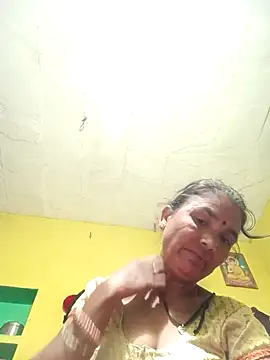 Snapshot of Monika_thakurr chatting on 09-22-25, 08:33 Monika thakurr online show from 09-22-25, 08:33