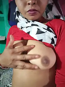 Snapshot of Monika_thakurr chatting on 07-20-26, 01:13 Monika thakurr online show from 07-20-26, 01:13