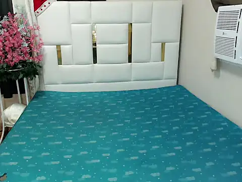 diamondnaked  online show from 10-07-25, 09:06