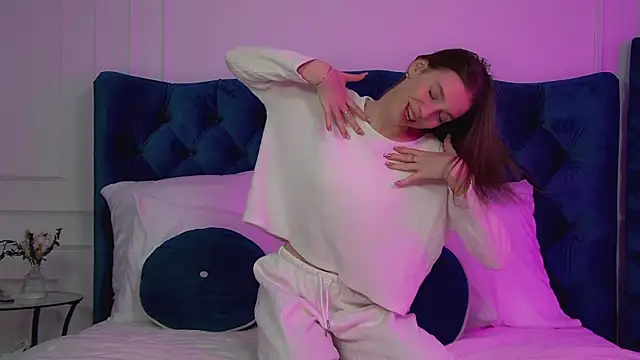 VeronicaVances online show from 02-25-26, 06:28