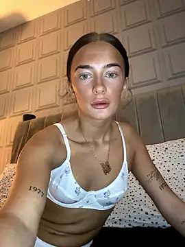 Spicy-Rosie20 online show from 01-13-26, 08:19