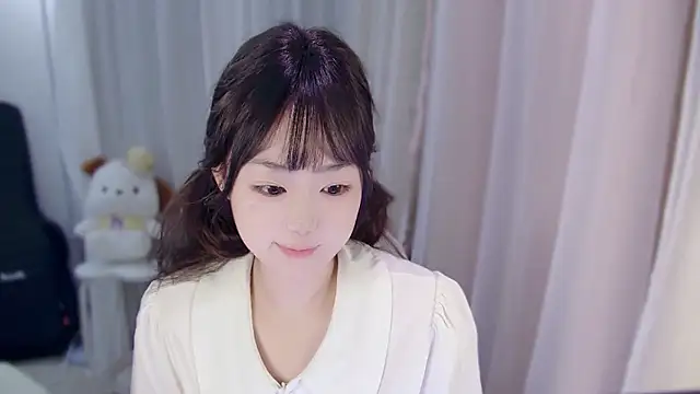 Snapshot of YUANYUAN-A chatting on 11-09-25, 09:51 YUANYUAN-A online show from 11-09-25, 09:51