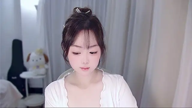 YUANYUAN-A online show from 11-25-25, 11:43