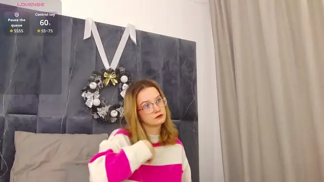 MaeLili online show from 01-09-26, 05:10